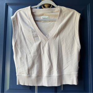 euc soft A&F {XS} pale taupe v-neck vest